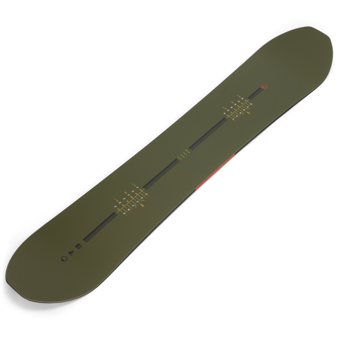 Kin Snowboard — studio product photo