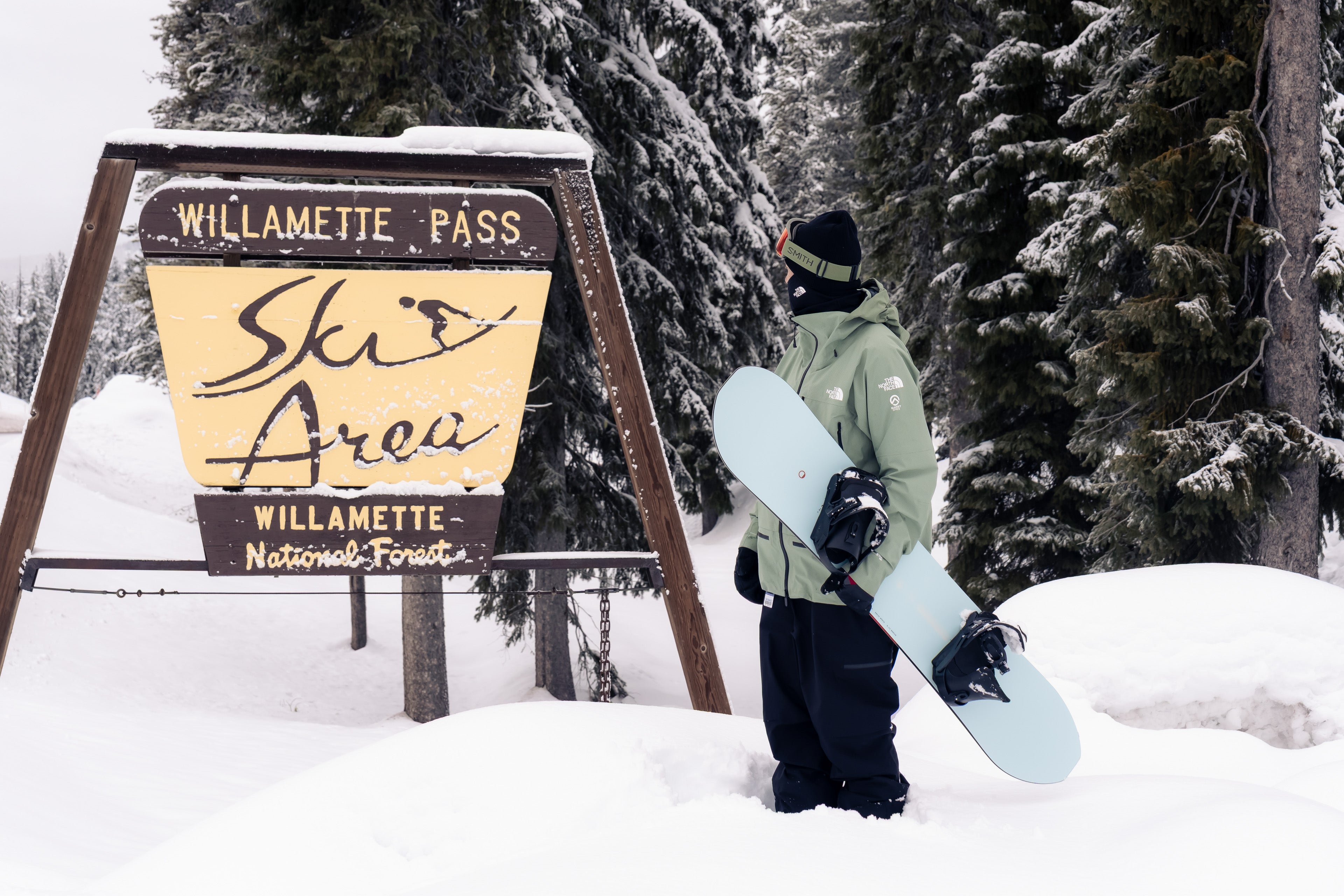 Season Kin Snowboard | Black | Season Eqpt. | The best twin
