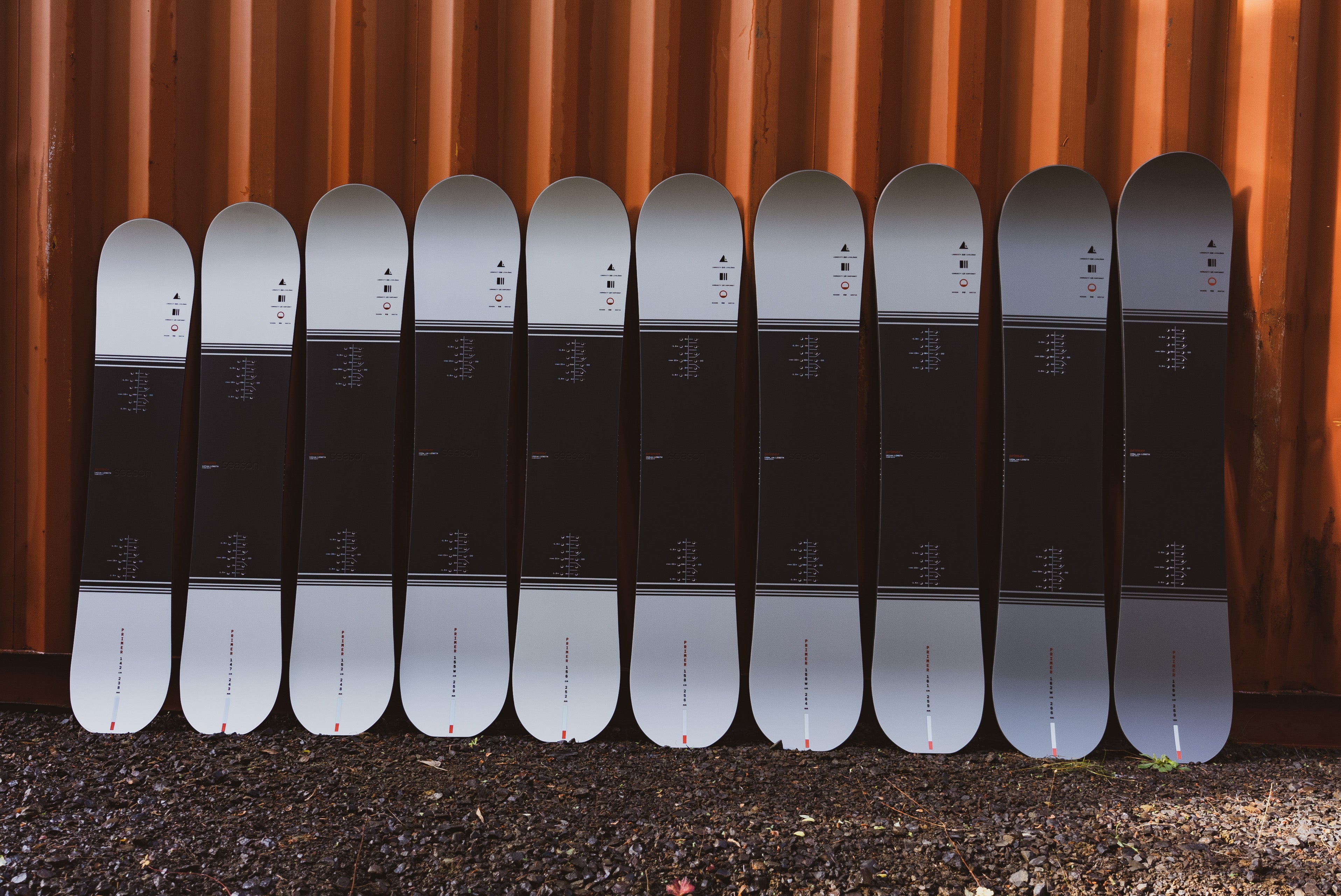 Season Primer Snowboard | Gray | Season Eqpt. | Intermediate level