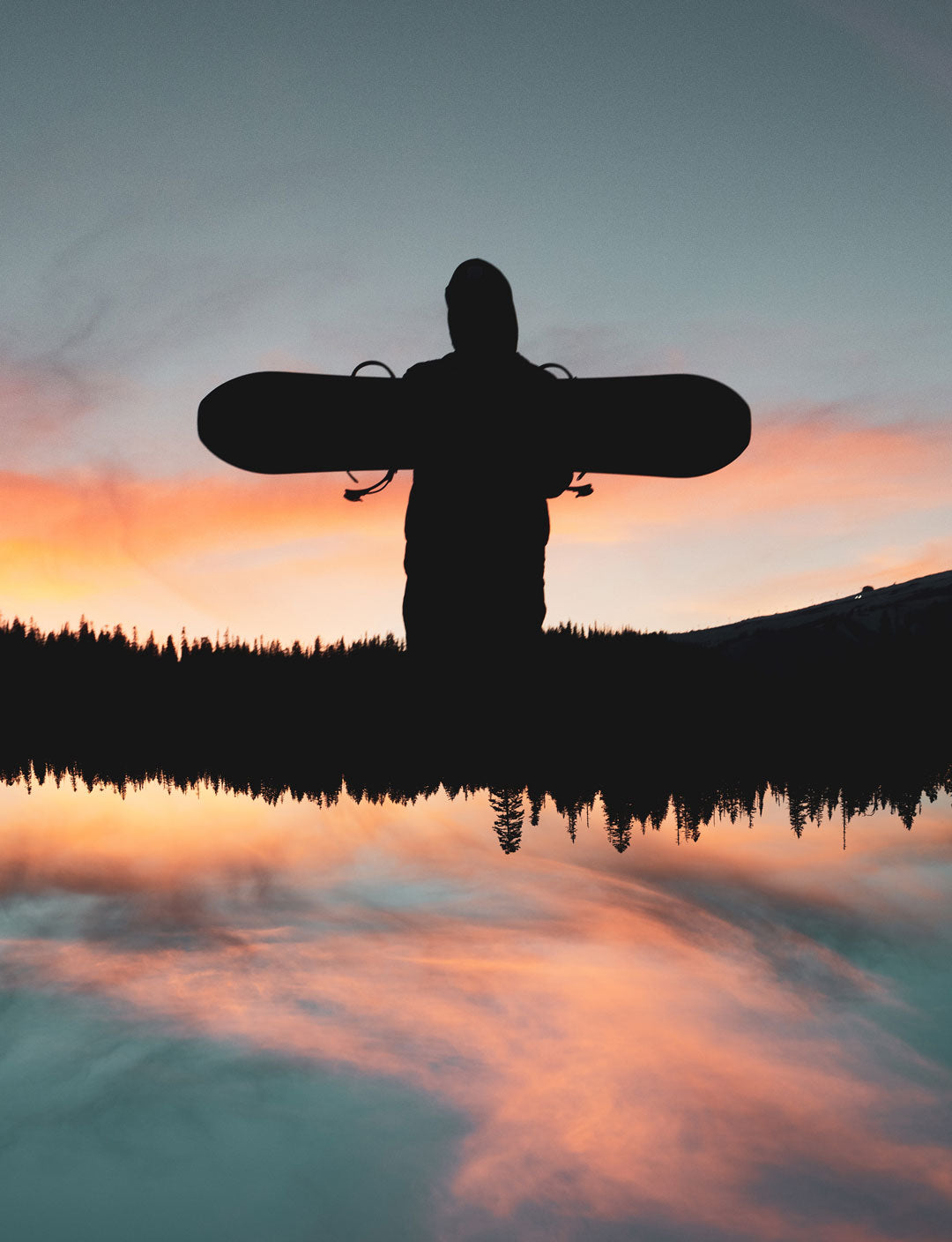 Season Kin Snowboard | Black | Season Eqpt. | The best twin snowboard ...